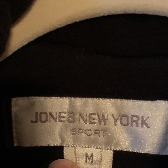 Vest - Picture 2 of 5